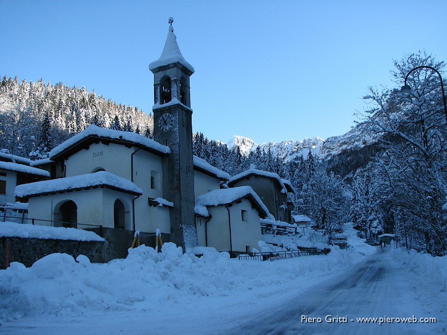 pusdosso7dic08 017.jpg - Capovalle di Roncobello in veste invernale